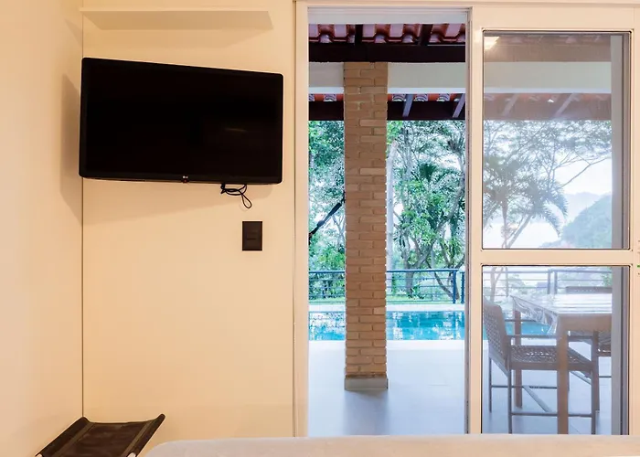 Villa Ubud - Casa Com Piscina Privativa E Vista Para O Mar Em Ubatuba